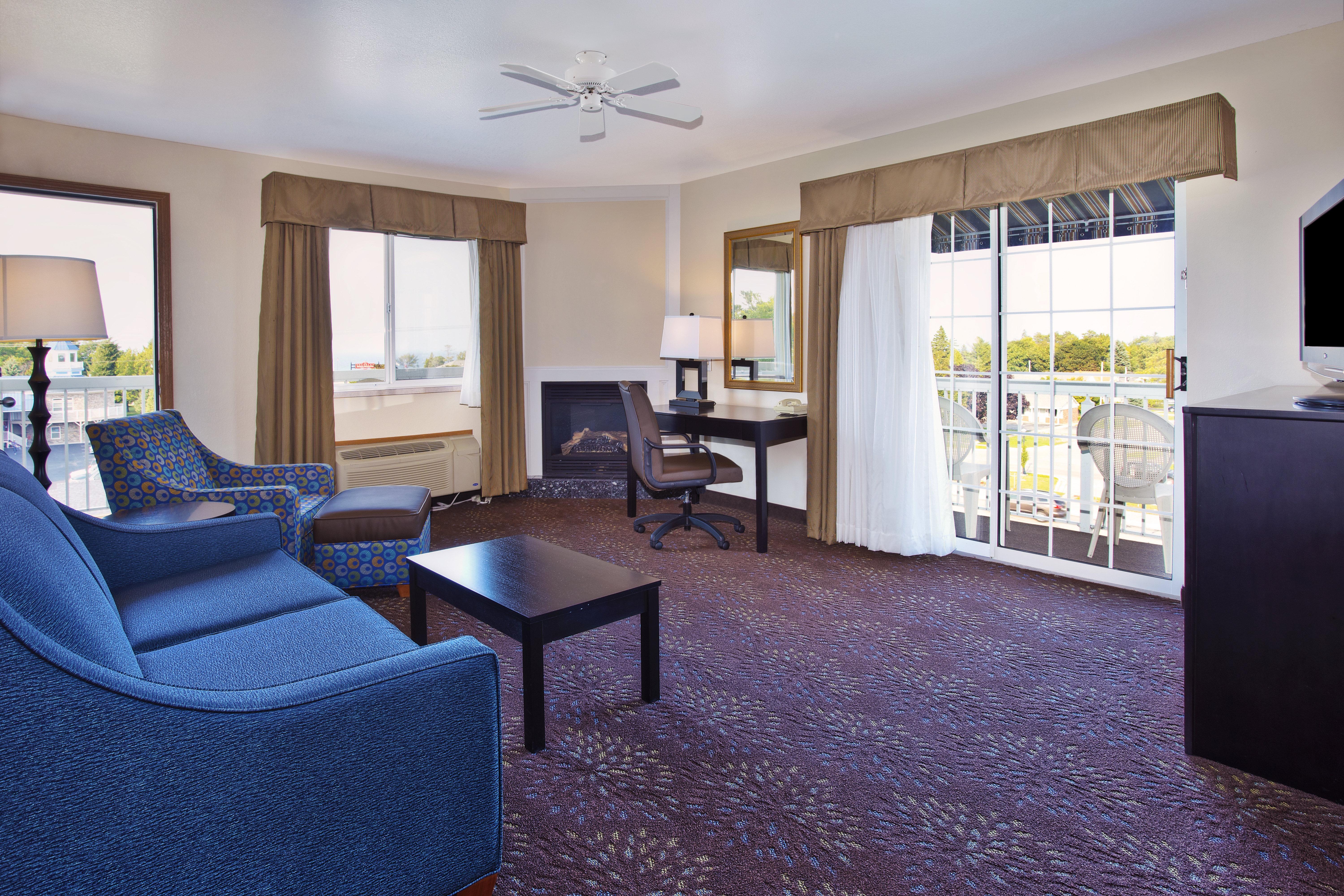 Holiday Inn Express Mackinaw City By Ihg Exteriör bild