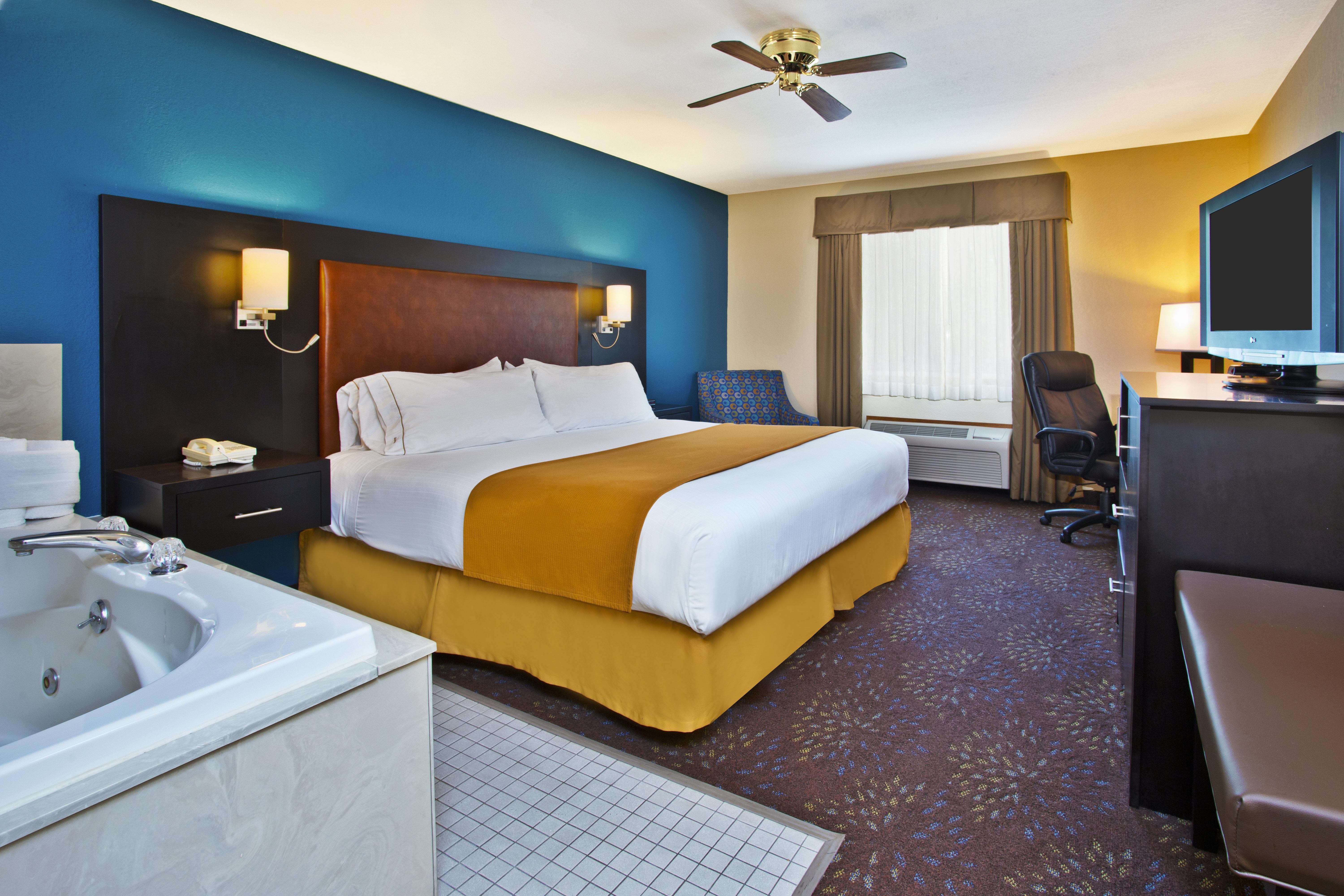 Holiday Inn Express Mackinaw City By Ihg Exteriör bild