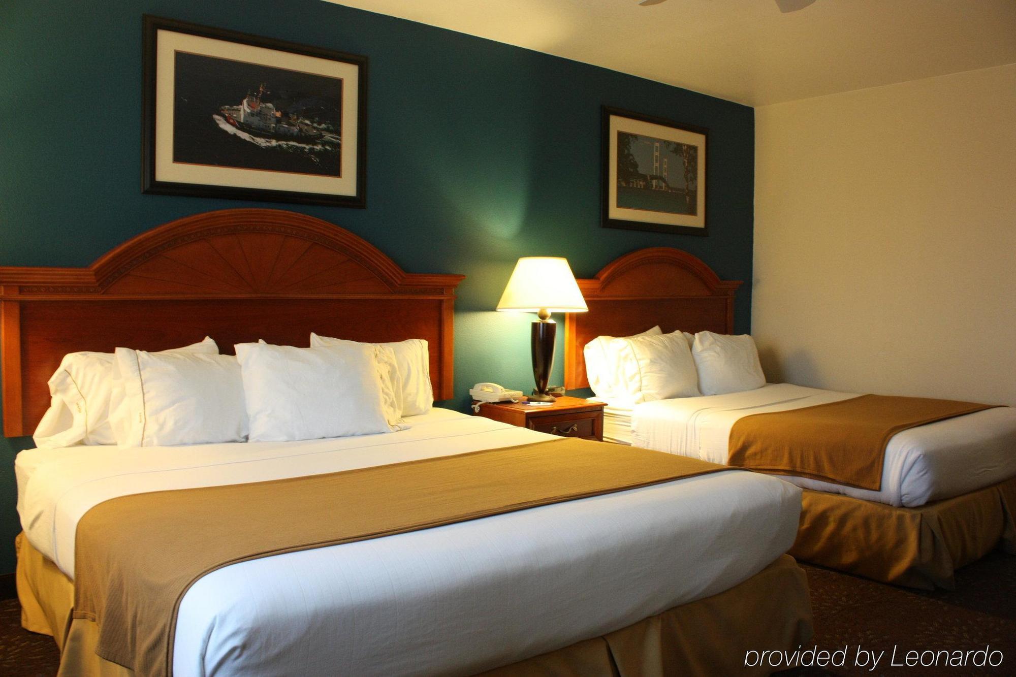 Holiday Inn Express Mackinaw City By Ihg Exteriör bild