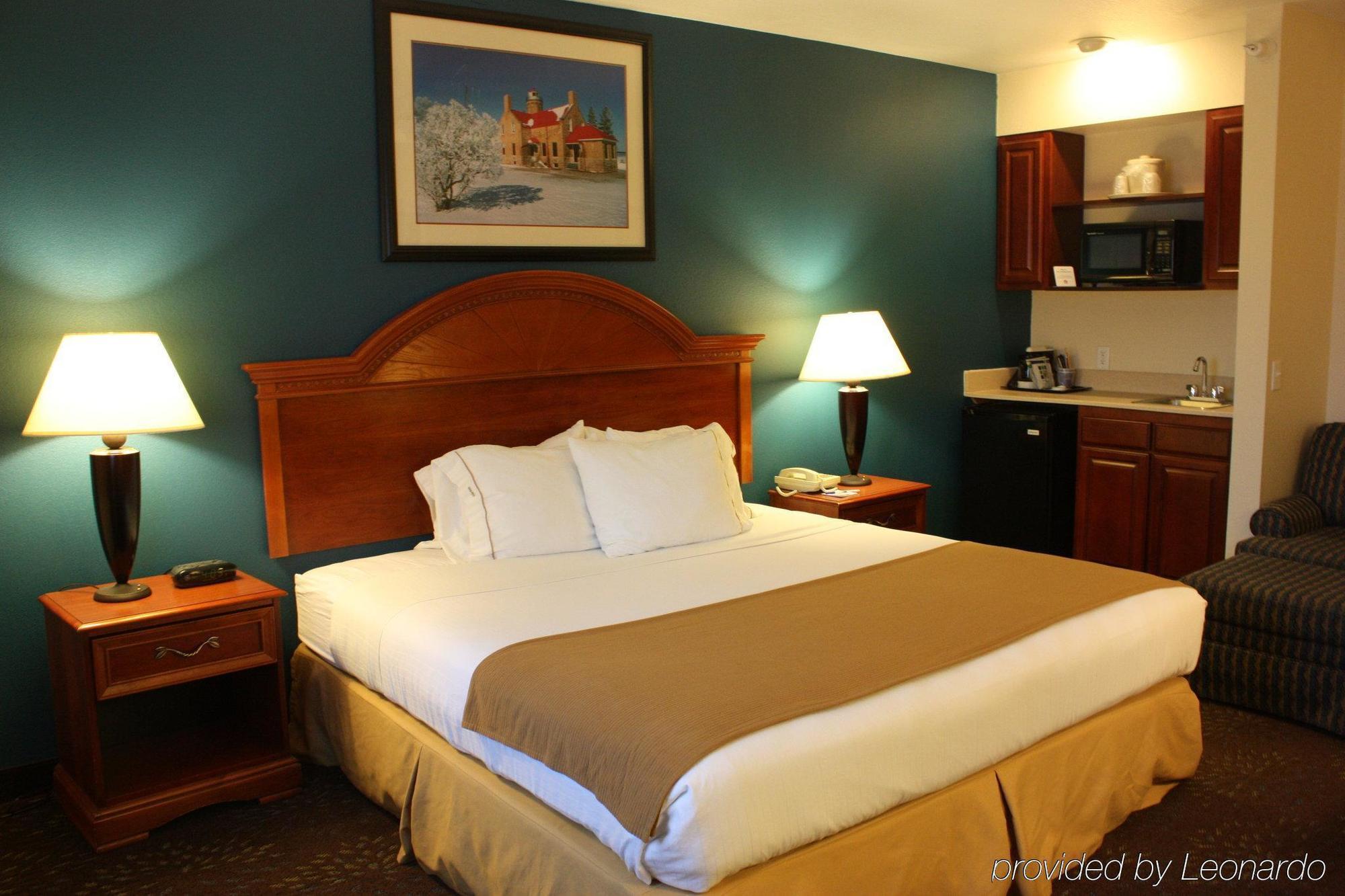Holiday Inn Express Mackinaw City By Ihg Exteriör bild