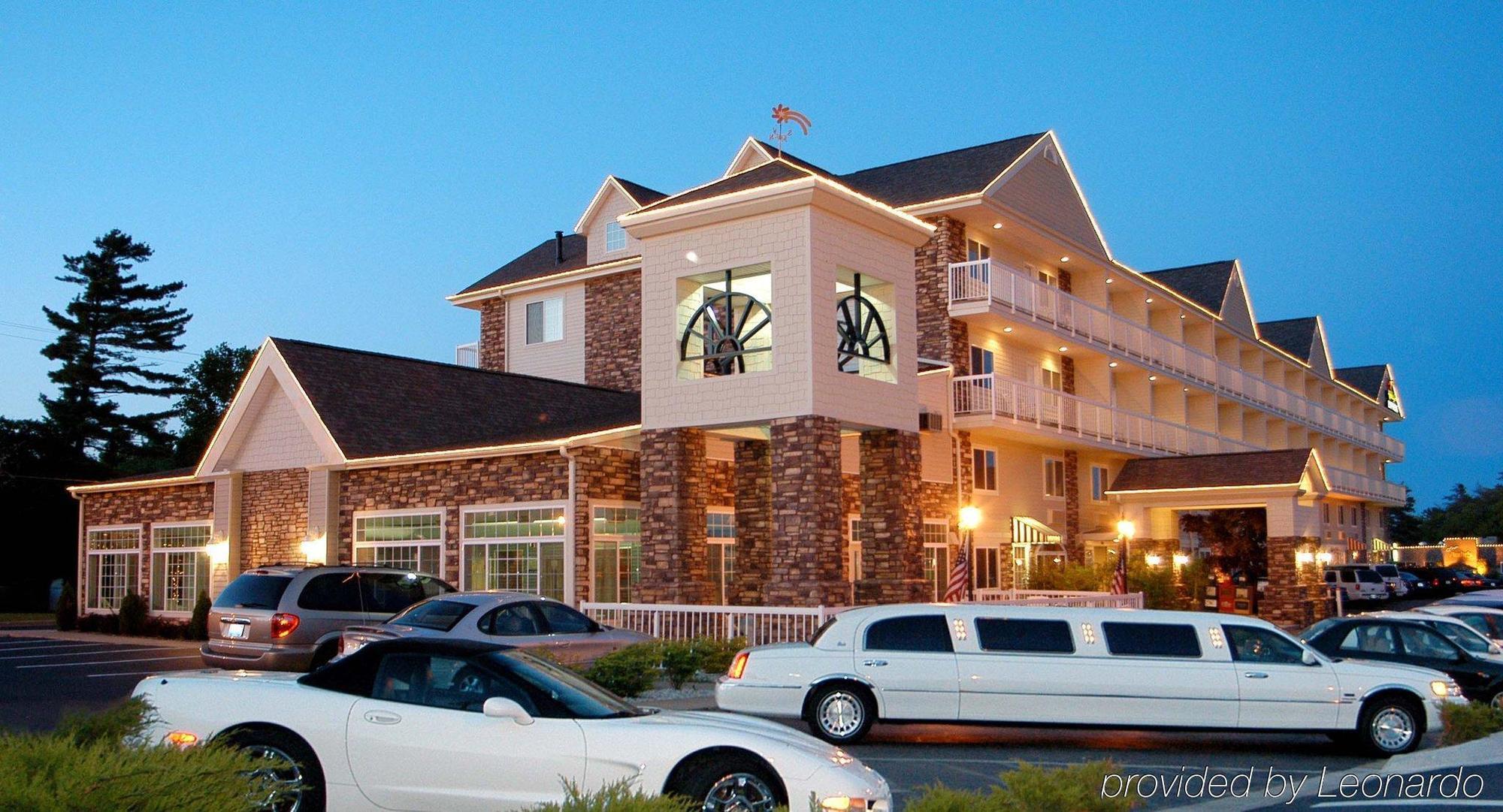 Holiday Inn Express Mackinaw City By Ihg Exteriör bild