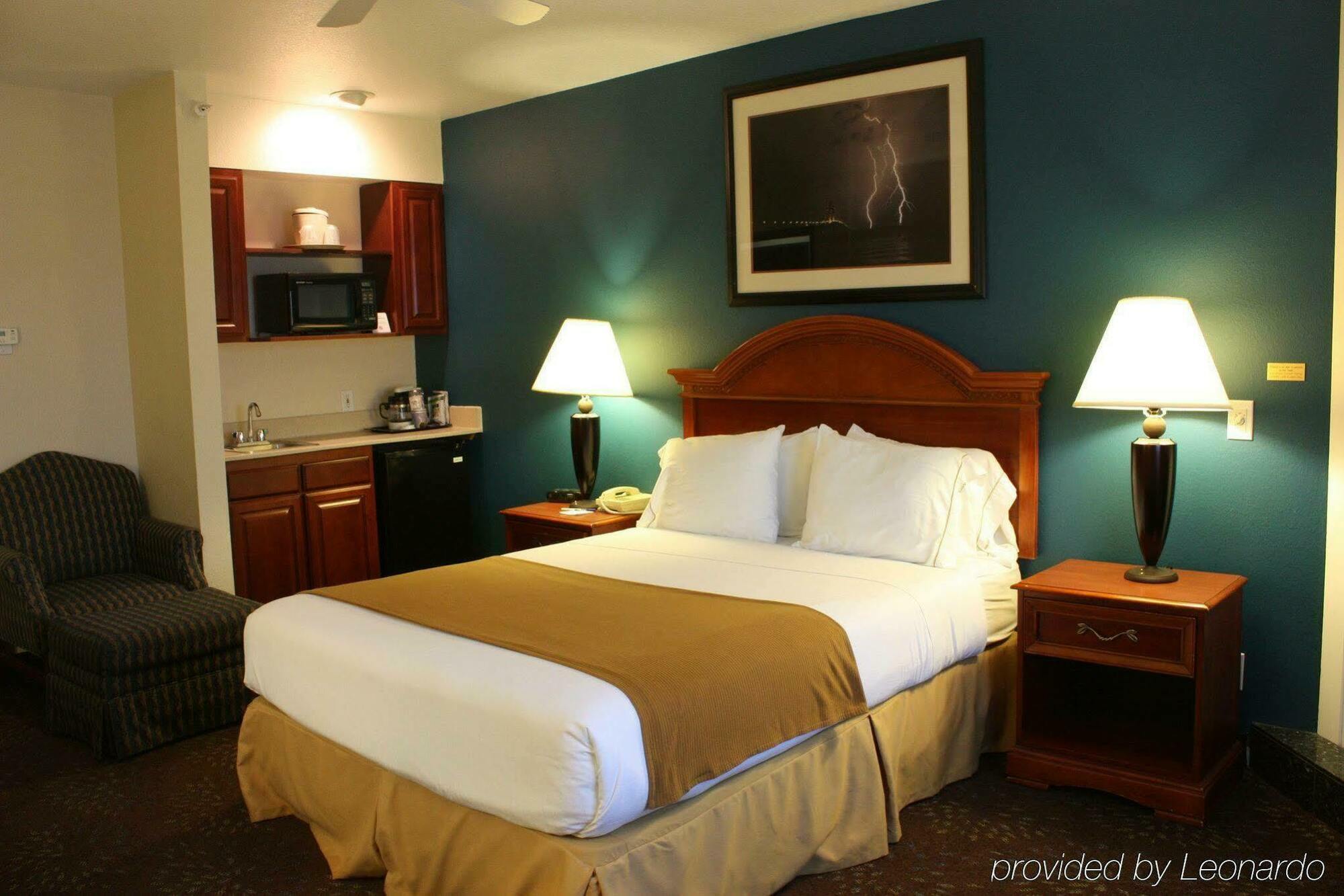 Holiday Inn Express Mackinaw City By Ihg Exteriör bild